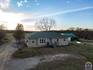 2261 Republic Rd, Lawrence, KS 66044