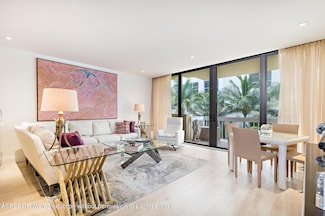 330 S Ocean Blvd Unit 32, Palm Beach, FL 33480