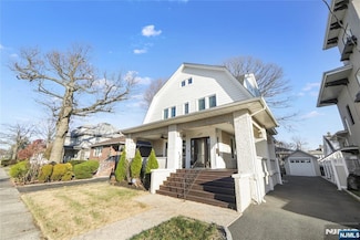 1102 Anderson Ave, Fort Lee, NJ 07024