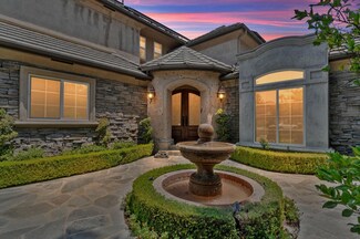 1739 E Shadow Glen Dr, Fresno, CA 93730