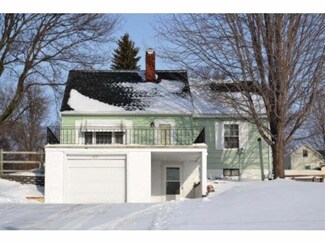 217 Sakatah Blvd N, Waterville, MN 56096