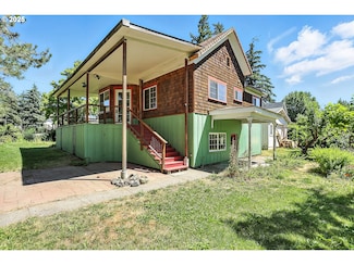 125 NE 4th St, Dufur, OR 97021