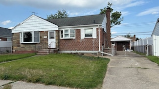 74 Bette Rd, East Meadow, NY 11554