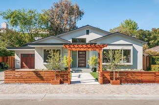 700 Chimalus Dr, Palo Alto, CA 94306