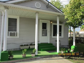 1806 Dupont Dr, Orange, TX 77630