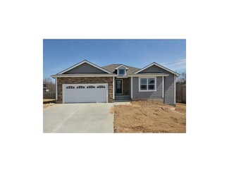 17943 Sunrise Dr, Weston, MO 64098