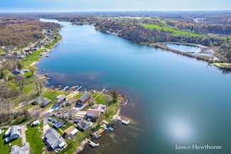 7177 Longview Ct, Delton, MI 49046