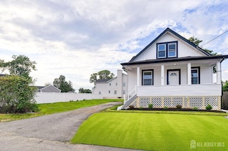 27 Elm St, Edison, NJ 08817