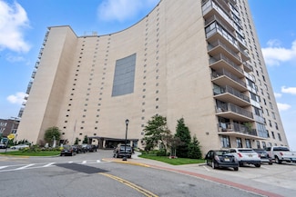 380 Mountain Rd Unit 403, Union City, NJ 07087