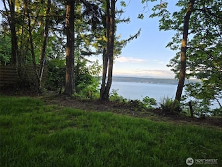 4203 SE Camano Dr, Camano, WA 98282