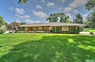 1215 N 101st Cir, Omaha, NE 68114