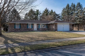 1906 Somersworth Dr, South Bend, IN 46614