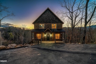 1656 Parkway Terrace, Gatlinburg, TN 37738