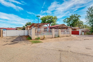 1545 Feliz Ln SW, Albuquerque, NM 87105