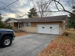 9158 E Division St, Strafford, MO 65757