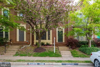 11768 Valley Ridge Cir, Fairfax, VA 22033