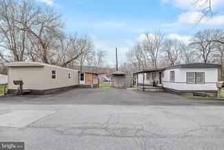 20 AND 22 Orange St, Mount Holly Springs, PA 17065