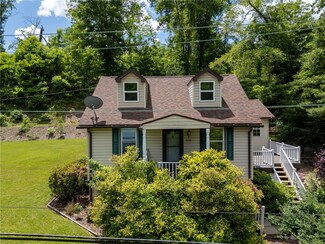 1618 Days Run Rd, Tarentum, PA 15084