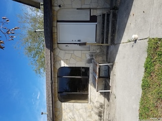 600 Monticello Ct Unit 3, San Antonio, TX 78223