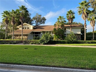 816 Taray de Avila, Tampa, FL 33613