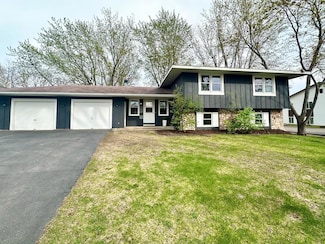 475 Sunset Dr, Jordan, MN 55352