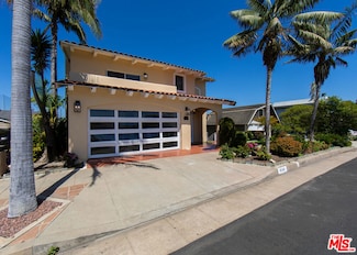 8140 Calabar Ave, Playa Del Rey, CA 90293
