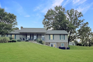 1048 Parkway Dr, Logan, OH 43138