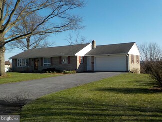 742 Bruce Ave, Mount Joy, PA 17552