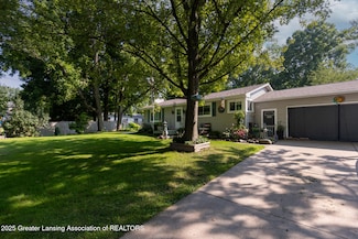 135 W Hamilton St, Dimondale, MI 48821