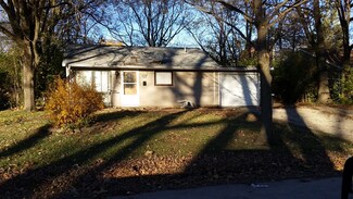 1522 Hedge Rd, Champaign, IL 61821
