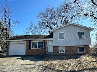 704 W Mount Pleasant Dr, Farmer City, IL 61842