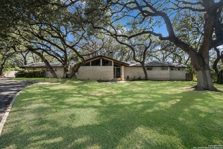 10123 Iron Oak Ln, San Antonio, TX 78213