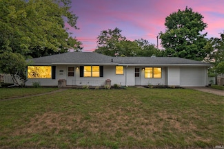 222 S Holiday Dr, South Bend, IN 46615