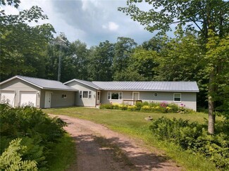 W5978 Oakridge Dr, Trego, WI 54888