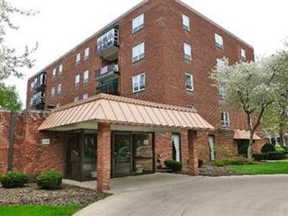 460 W Downer Place Unit 3C, Aurora, IL 60506