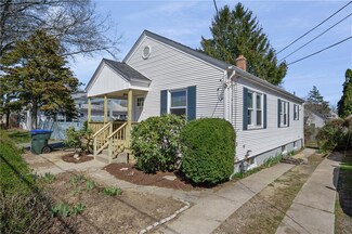 13 Zella St, Providence, RI 02908