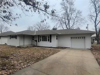 1411 S Willow St, Ottawa, KS 66067