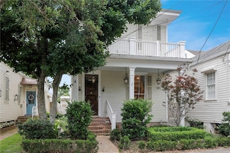 5936 Chestnut St, New Orleans, LA 70115