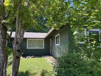 118 Swarthout Dr, Grants Pass, OR 97527