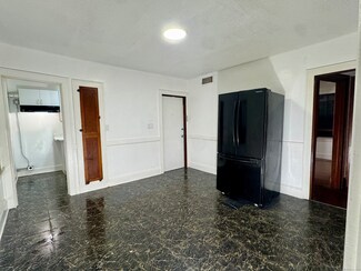 375 N Elm St Unit 2, Torrington, CT 06790