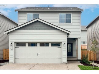 4038 SW 42nd St, Gresham, OR 97080