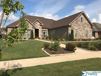 7509 Grayhawk Ct SE, Owens Cross Roads, AL 35763