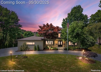4462 Barchester Dr, Bloomfield Hills, MI 48302