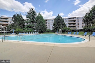 7501 Democracy Blvd Unit B-432, Bethesda, MD 20817