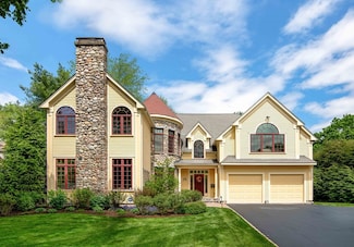 32 Twitchell St, Wellesley, MA 02482