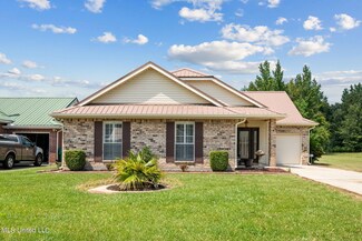 203 Teddy Ln, Picayune, MS 39466