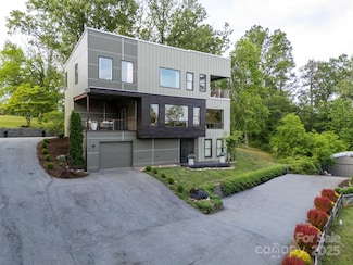 13 Wild Pine Ct, Leicester, NC 28748