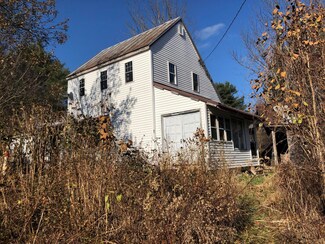 2874 Collinstown Rd, Liberty, ME 04949