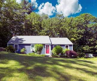 50 Village Green, Henniker, NH 03242