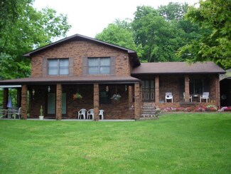 1099 Townsend Rd, Vansant, VA 24656